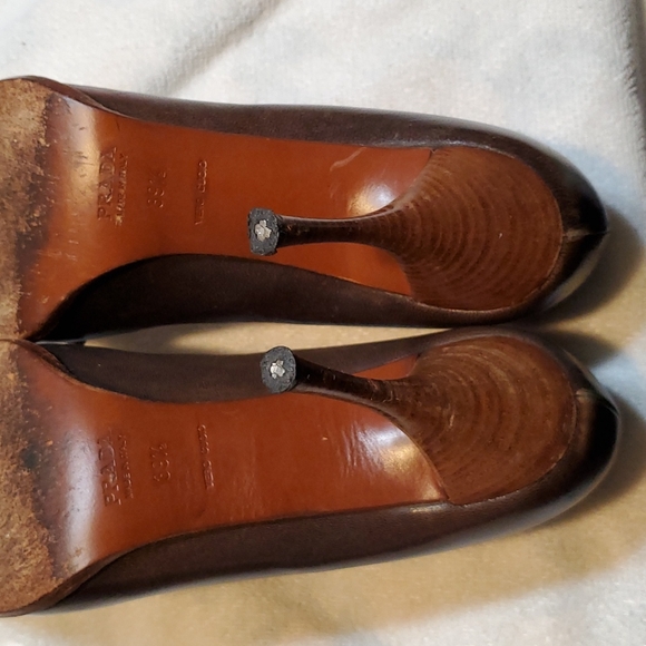 Prada Shoes. - Picture 12 of 16